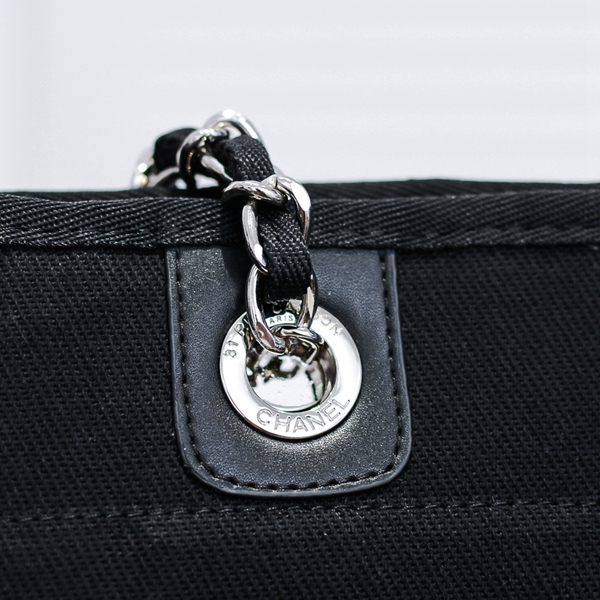 シャネルバッグ素材ディテール